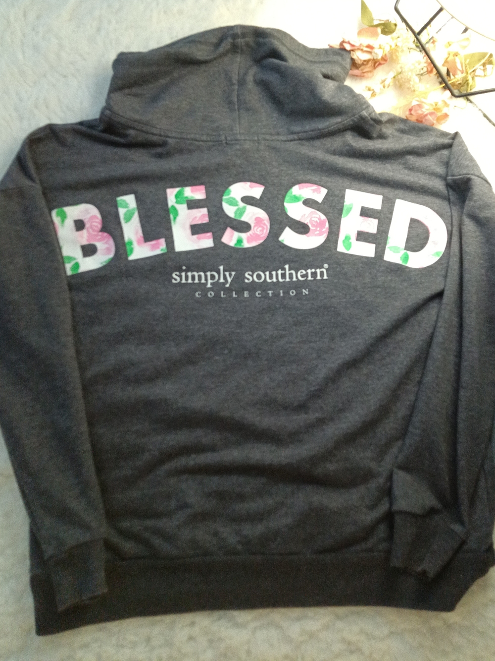 Simply Southern Men's Gray 'BLESSED' Floral Back Pullover